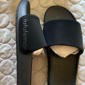 Lululemon Restfeel Womens slides